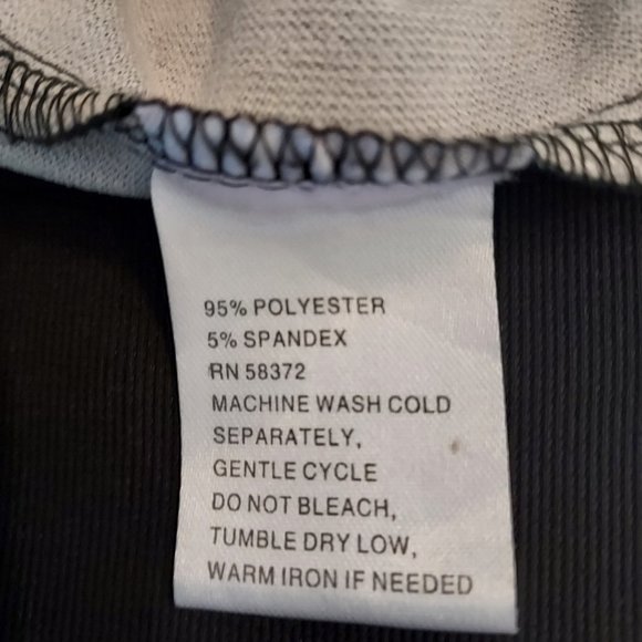 Black White & Yellow knit Dress by ILE New York: size 8 - Picture 11 of 11